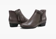 Boots (Image via Nordstrom Rack)